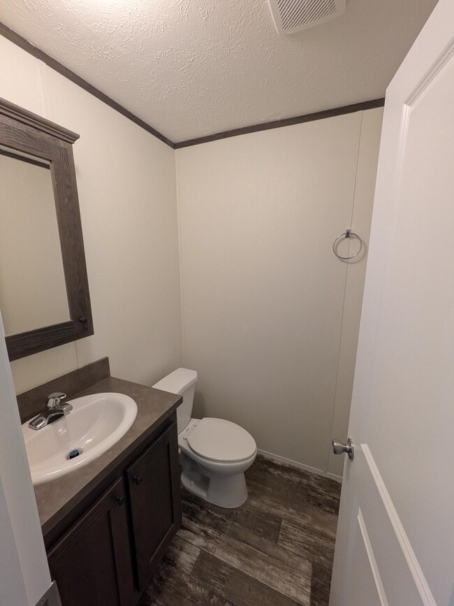 Photo - 196 Abbott St