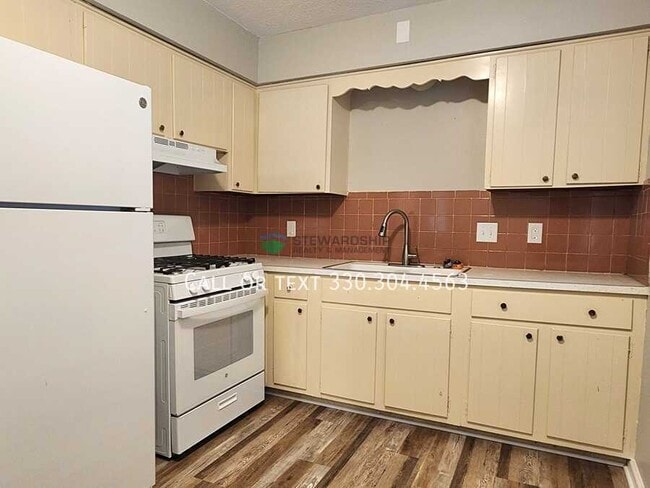 Building Photo - 2305 Nesmith Lake Blvd Rental