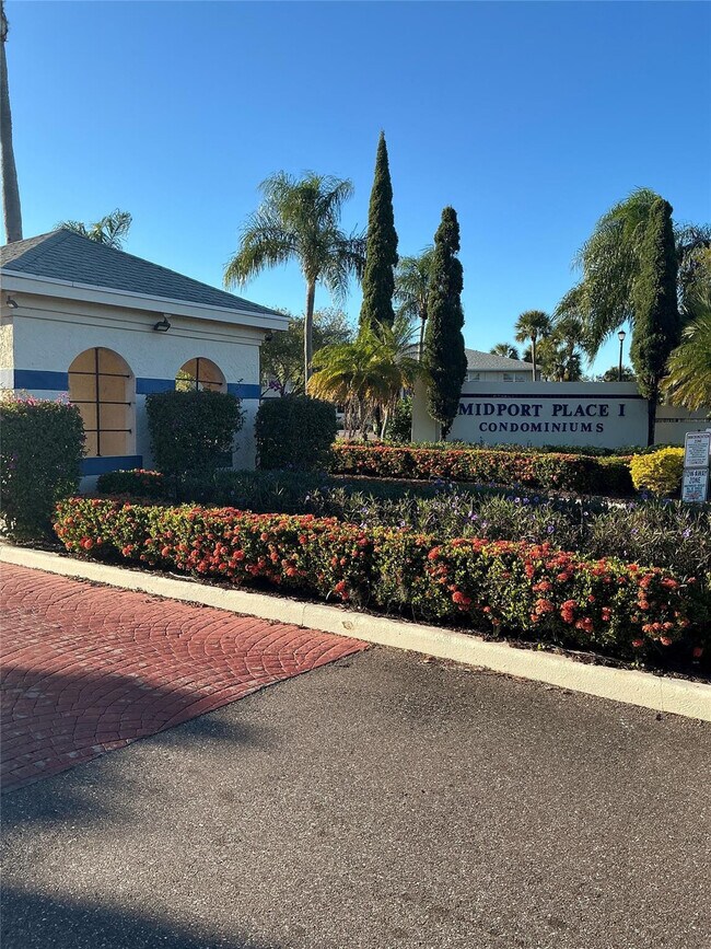 Photo - 1530 SE Royal Green Cir Unit N207