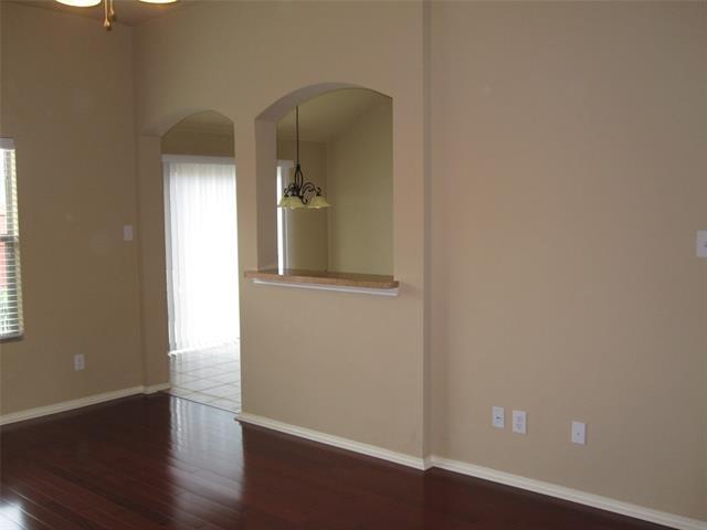 Photo - 609 Twin Knoll Dr