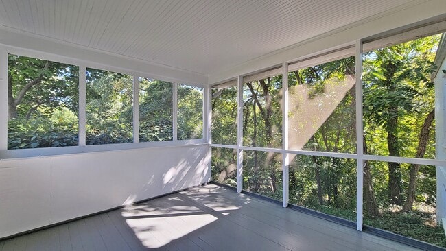 Photo - 2619 S Joyce St