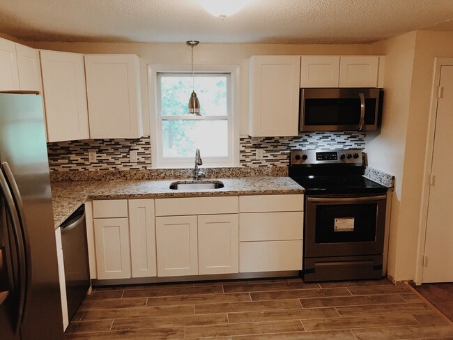 Building Photo - 2 Atlantic Ave Unit 1 Rental