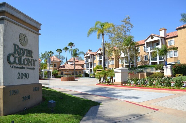 Building Photo - BEAUTIFUL RIVER FRONT CONDO IN THE "RIVER ... Unit 114
