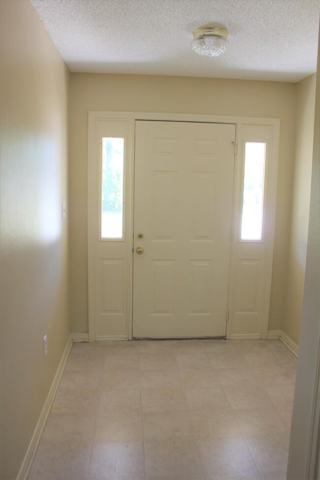 Photo - 2138 Edgewood Dr