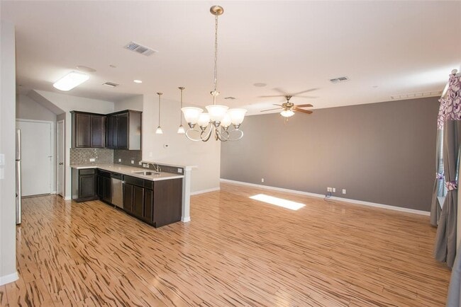Photo - 1620 Bryant Dr Unidad 103