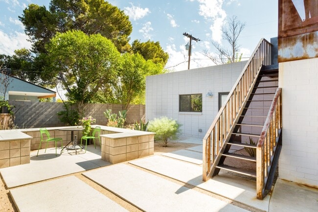 Photo - 221 W Montecito Ave