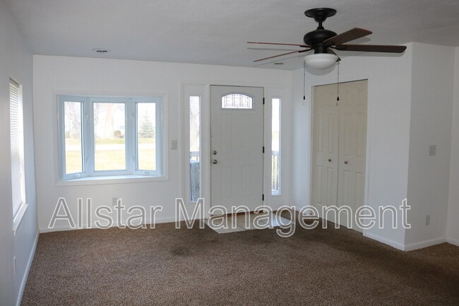 Photo - 958 Quentin Rd