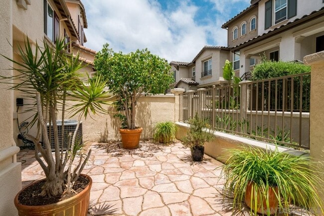 Photo - Beautifully maintained town home in the sought after community of Ravenna at 4S Ranch!