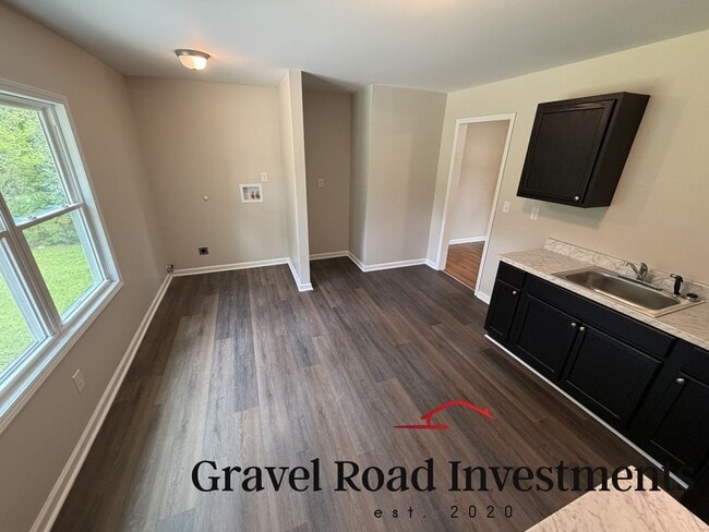 Photo - 1302 Crescent Ridge Rd NE