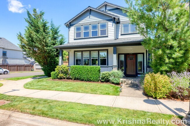 Photo - Gorgeous *Corner Lot* 4 BD* 2.5 BA* Single...