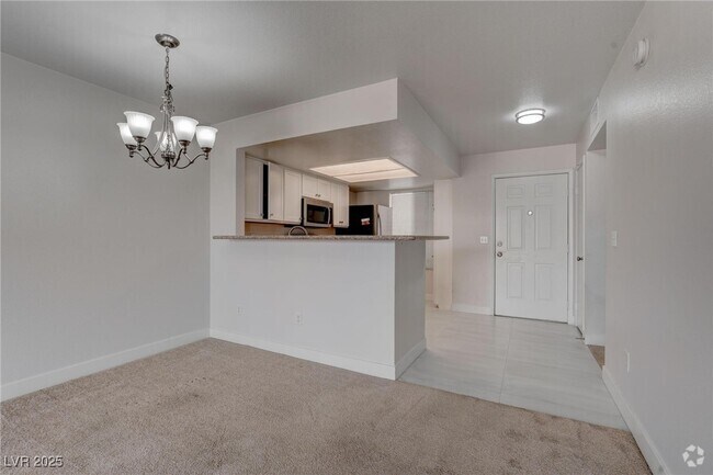 Building Photo - 8070 W Russell Rd Unit 2081 Rental