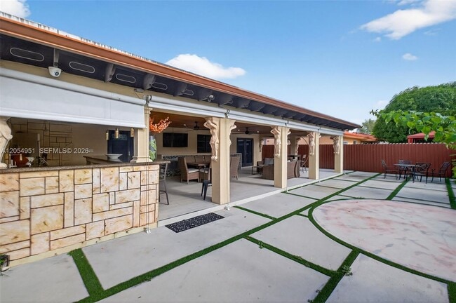 Building Photo - Southwest 127th Avenue, Miami, FL 33175 - 3 BR 2.5 BA single-family home