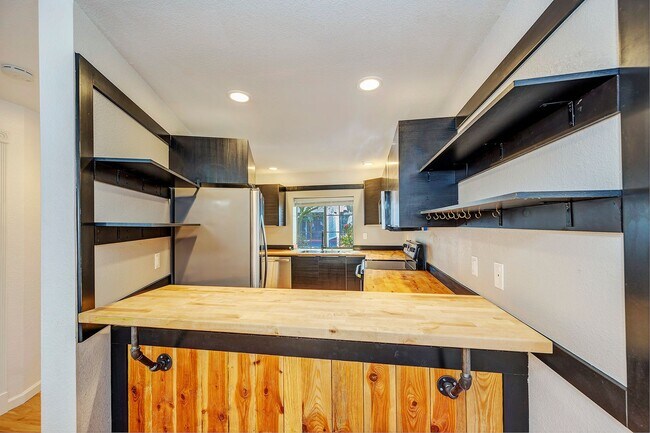 Photo - Two Bedroom Townhouse in Edmonds