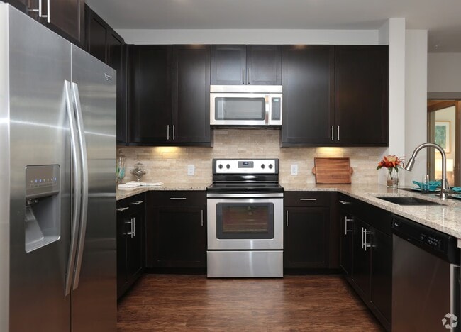 Building Photo - One Month Free + Prime Location! Unit HMP1 Rental