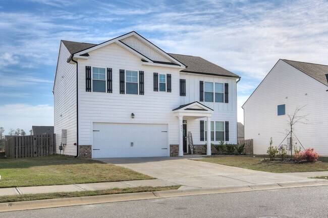 Photo - Beautiful 5 Bedroom 3 Bath