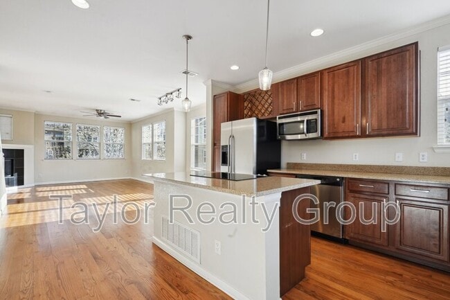 Photo - 12852 King St