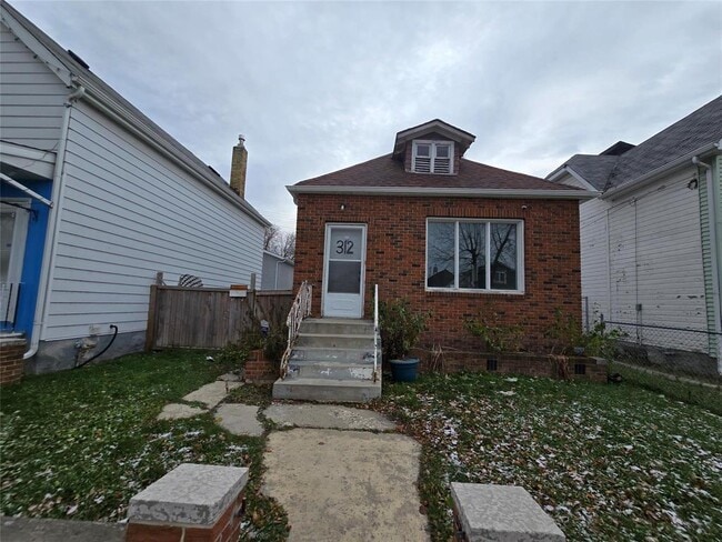 Building Photo - 312 Aberdeen Ave