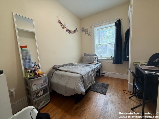 Building Photo - 887 Huntington Ave