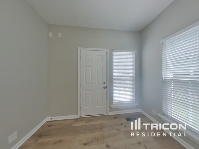 Photo - 1208 Holt Hills Ct