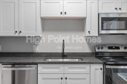 Photo - 400 Gallery Ln