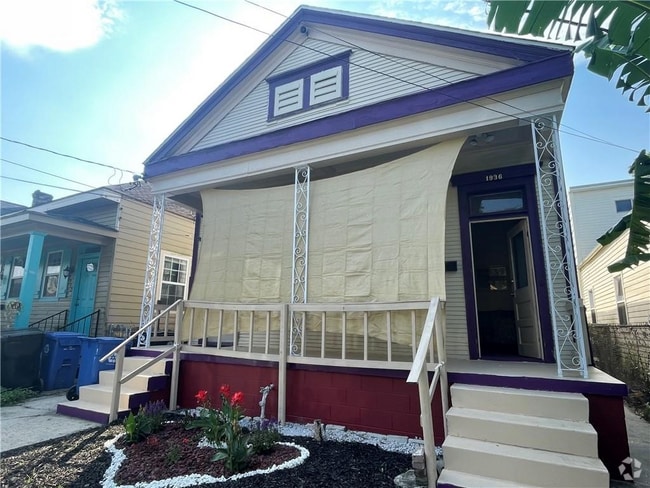 Front of House - 1934 Fern St Rental