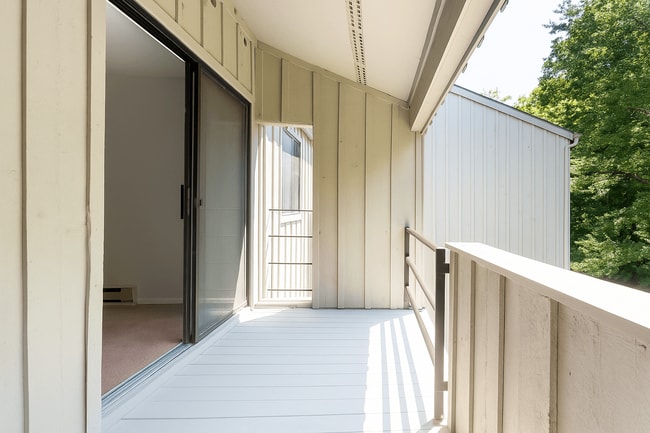 Photo - Cobblestone Apartments