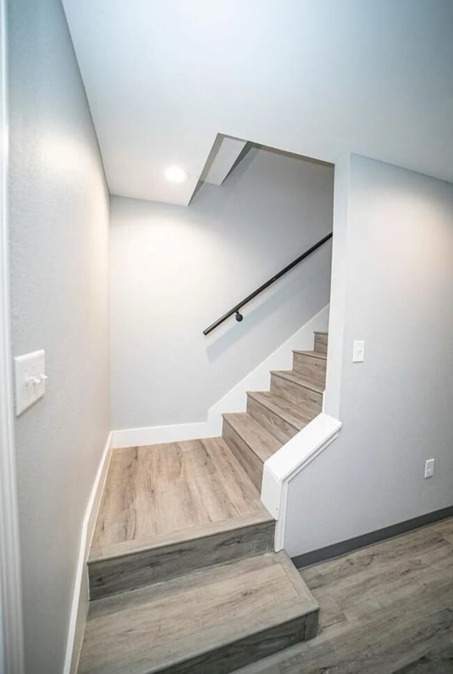 Photo - River Oaks Apartments