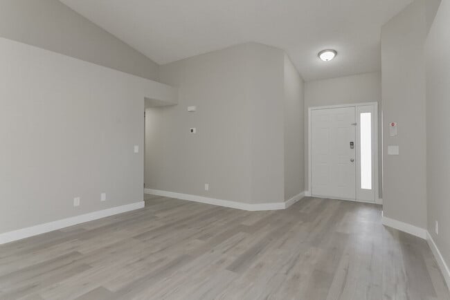 Photo - 717 Skipjack Dr