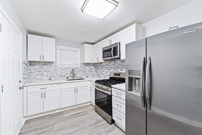 Photo - 9946 Algiers Rd