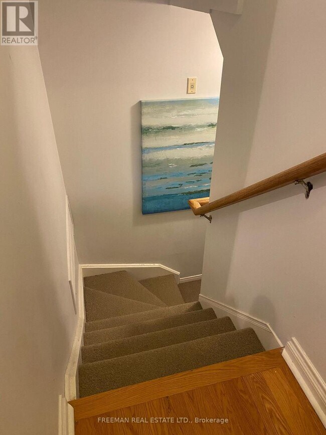 Photo - 217 St George St