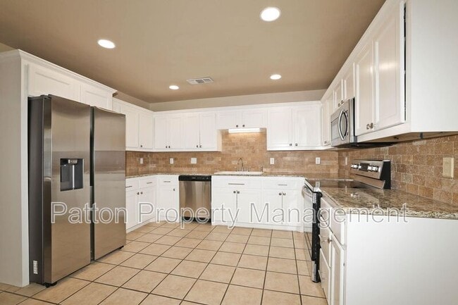 Photo - 1923 S Fairfield St
