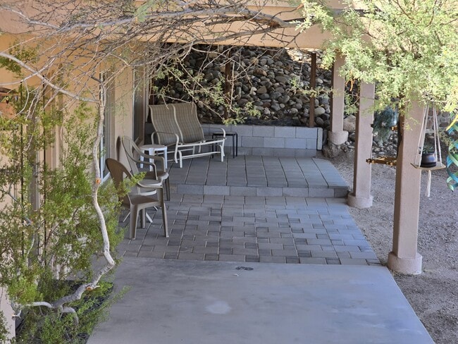 Photo - 1290 W Cherokee Ln