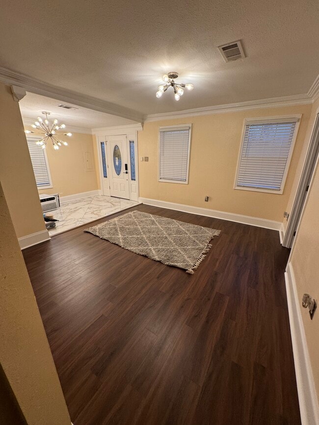 Photo - 2653 Madrid St