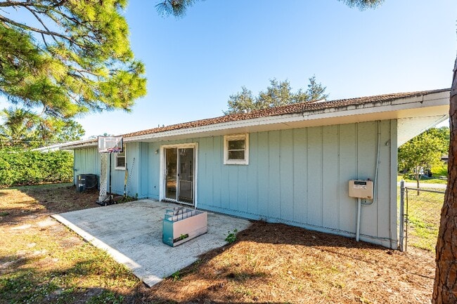 Photo - 772 NW Virginia St