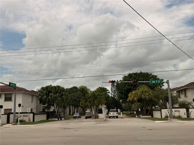 Photo - 10875 NW 7th St Unit 11-36
