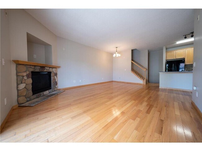 Photo - Spacious *3Bed*2Bath townhome Cottage Grove Available Sept 1.