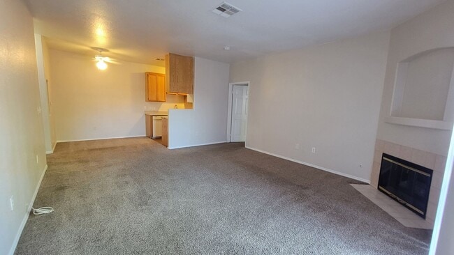 Photo - 4730 E Craig Rd Unit 1036