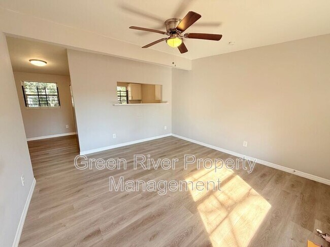 Photo - 1033 Ake Ln