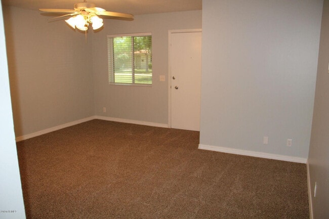 Photo - 641 N Lesueur Cir