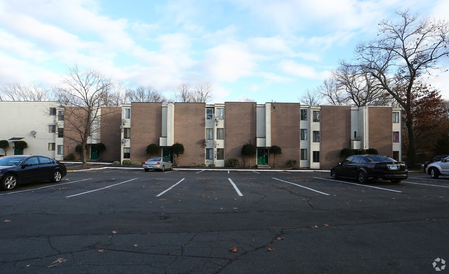 Foxon Woods Apartments - Foxon Woods Apartments