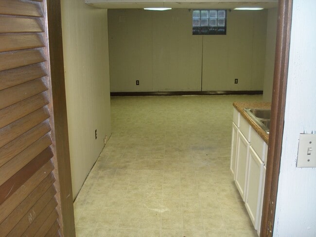 Photo - 400-402 Burr Unit 402