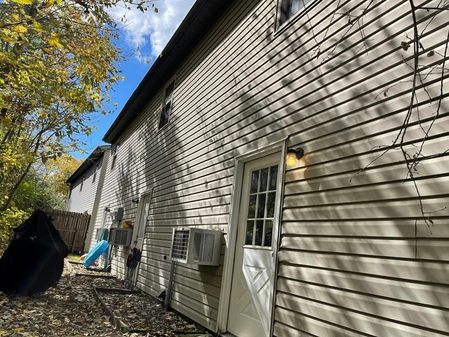 Photo - 8 Sunrise Dr