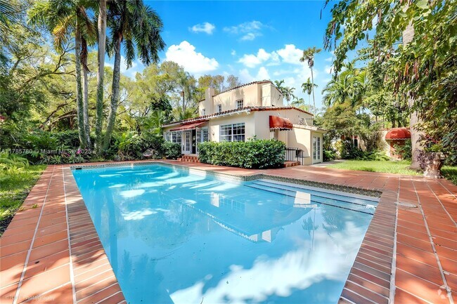 Building Photo - 423 Alcazar Ave Rental