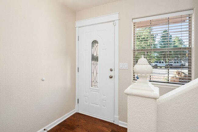 Photo - 408 Sunny Slope Dr