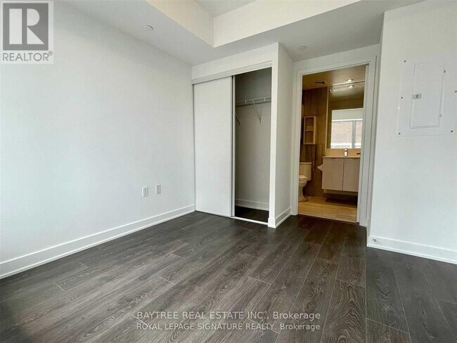 Photo - 195 Redpath Ave Unité 708