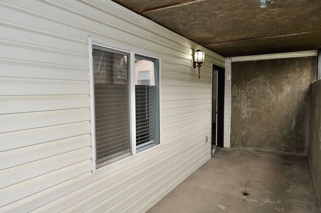 Photo - Basement 2 bed 1 bath unit