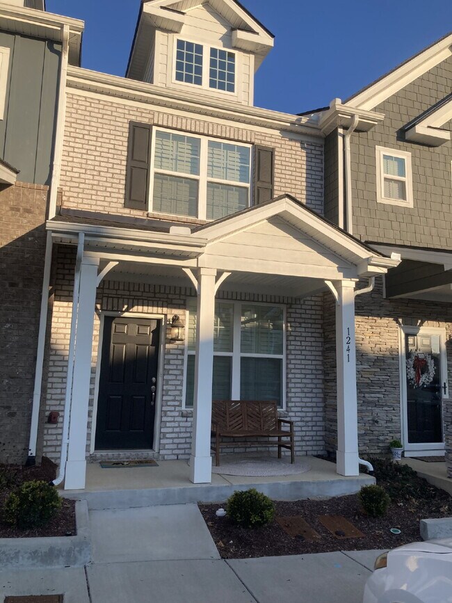 Photo - FULLY FURNISHED Home in Hermatige