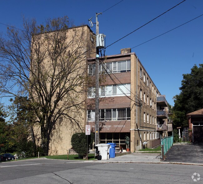 Photo principale - 18-20 Skipton Ct