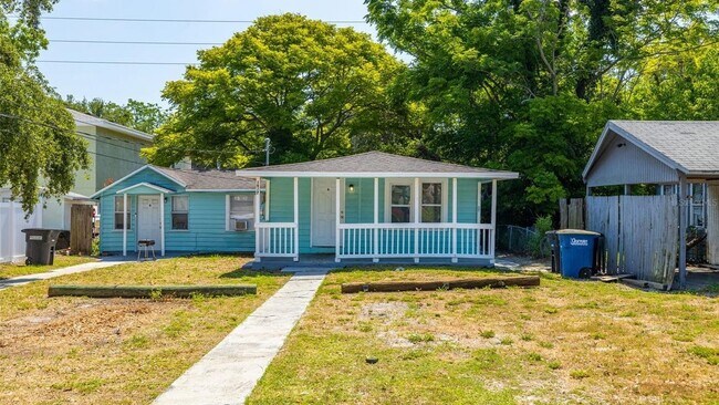 Photo - 1917 Macomber Ave