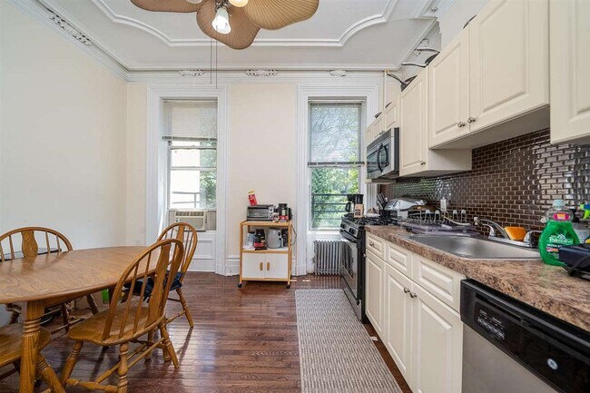 Photo - 1009 Park Ave Unit 2